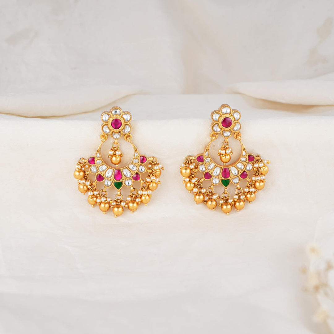Splendid Kundan Earrings