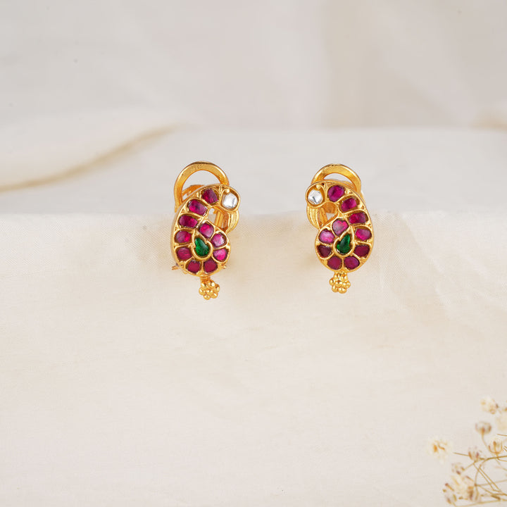Magnificent Kundan Studs