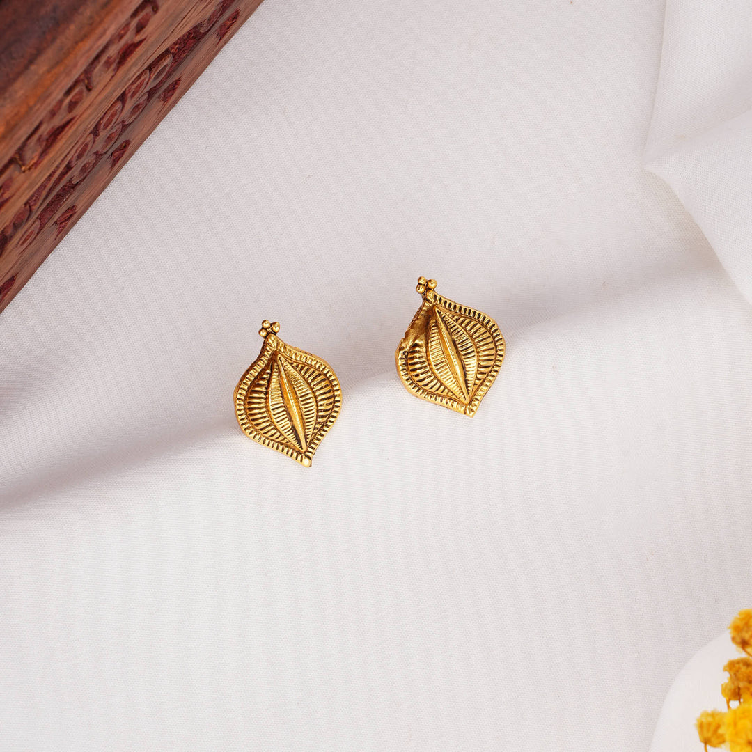 Stunning Nagas Studs