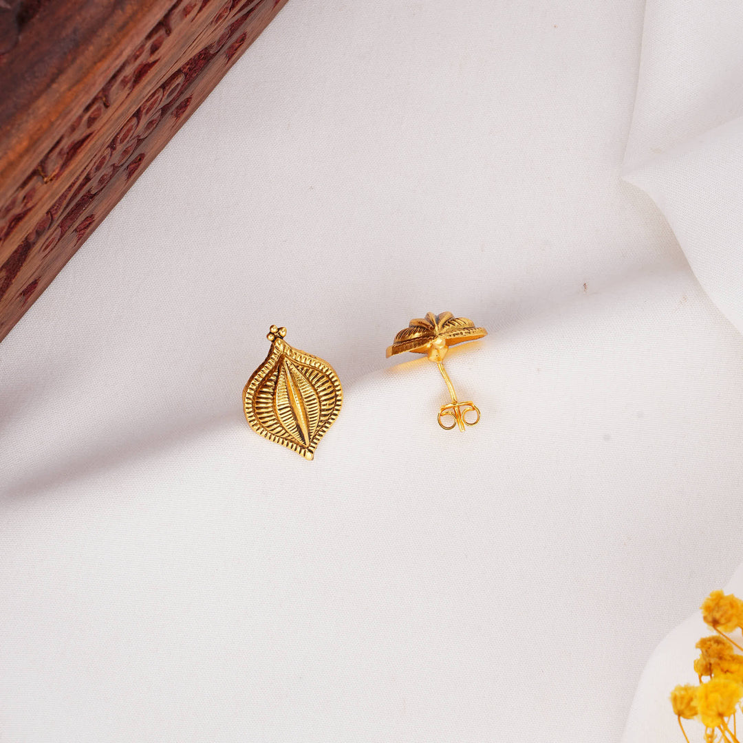 Stunning Nagas Studs