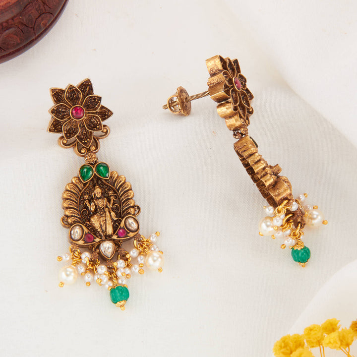 Cheerful 3D Spl Long Earrings