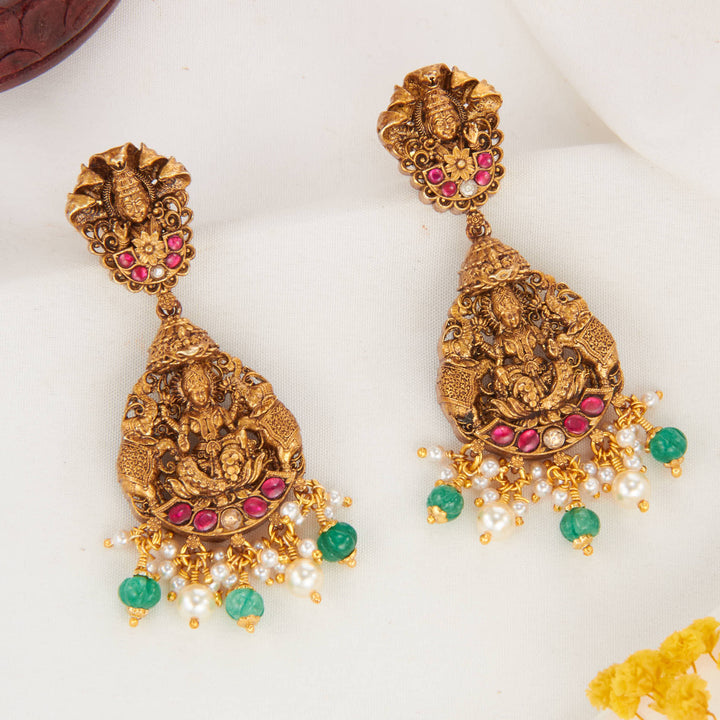 Fabulous  3D Spl Long Earrings