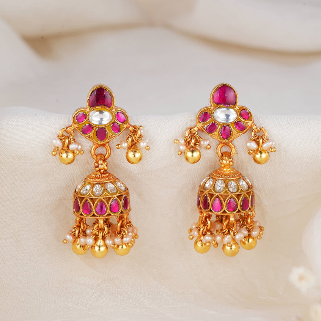 Swinging Wonder Kundan Jhumkas