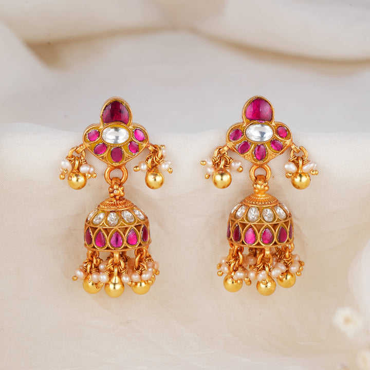 Swinging Wonder Kundan Jhumkas