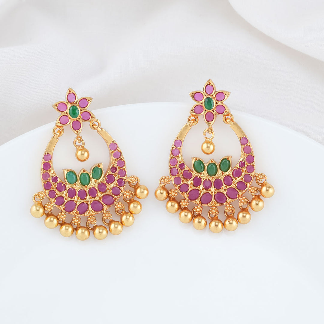 Nithva Stone Earrings
