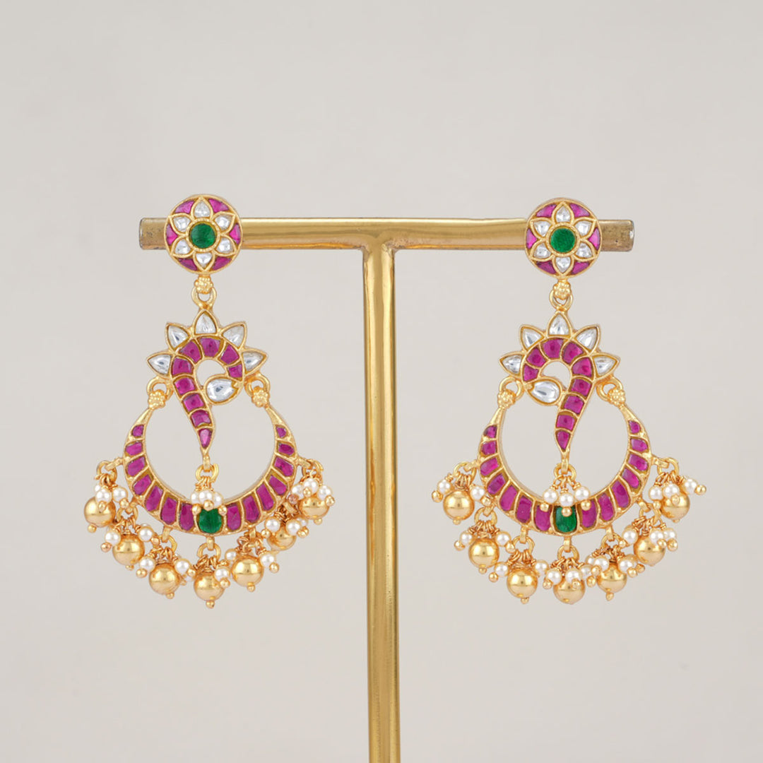 Yashitha Kundan Earrings