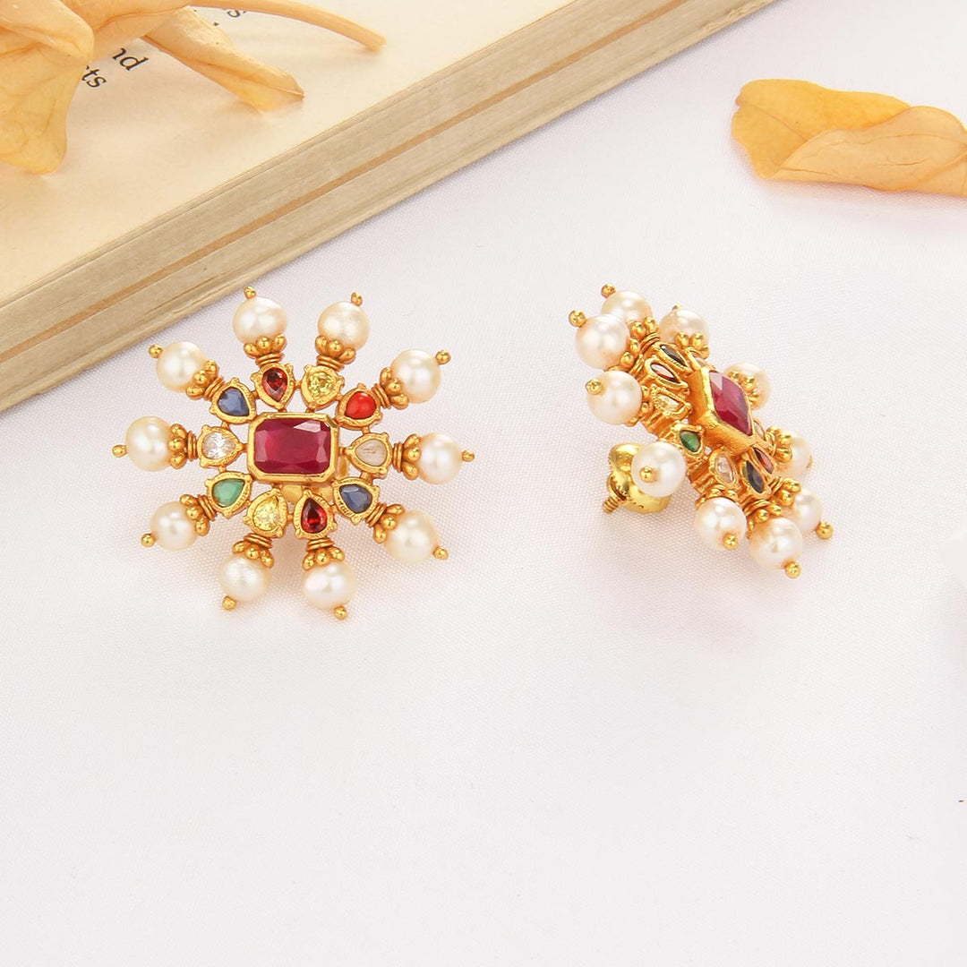 Saanvika Stone Studs