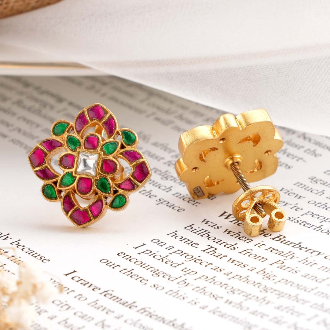 Yasminika Kundan Studs
