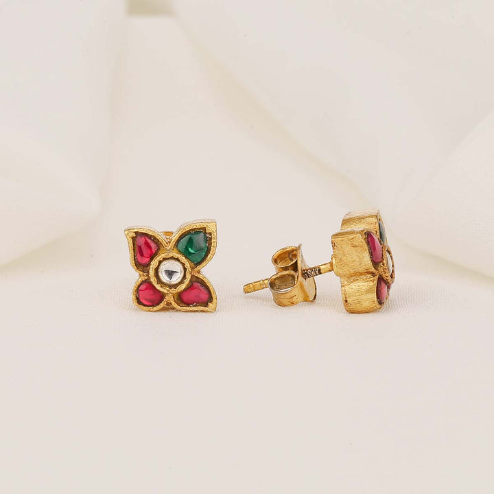 Yavisha Kundan Studs