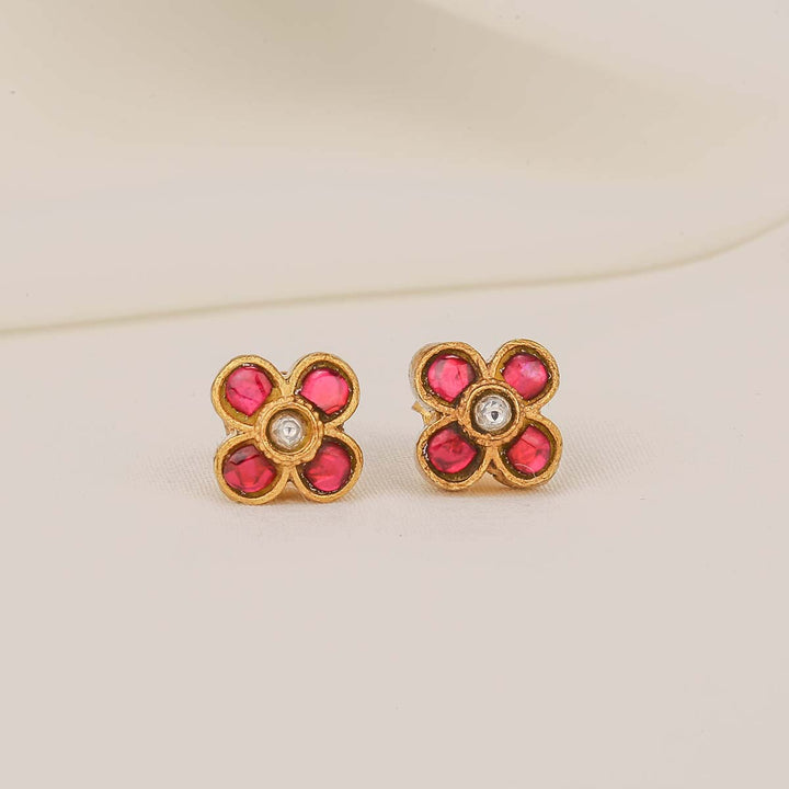Dhithika Kundan Studs