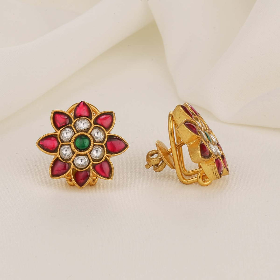 Revika Kundan Studs