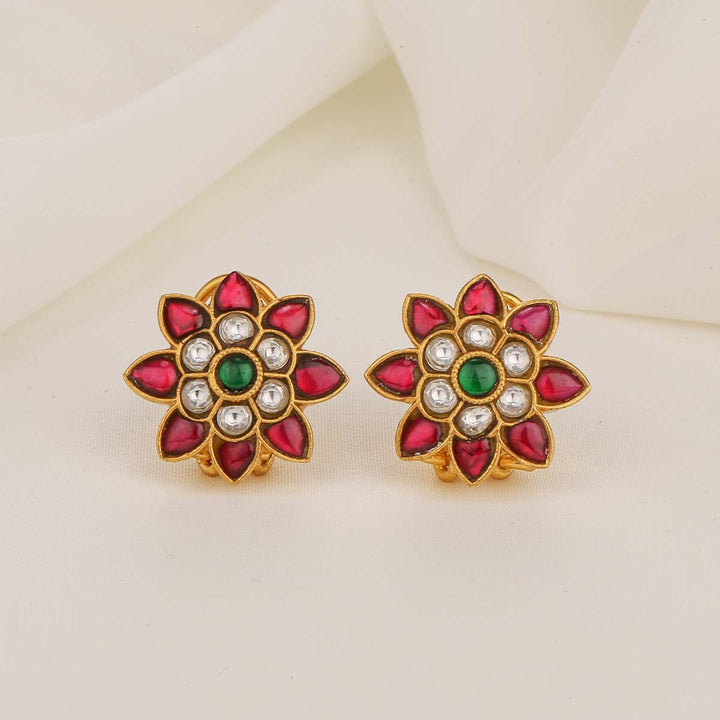 Revika Kundan Studs