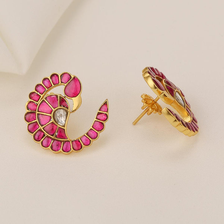 Chic & Fabulous Kundan Studs