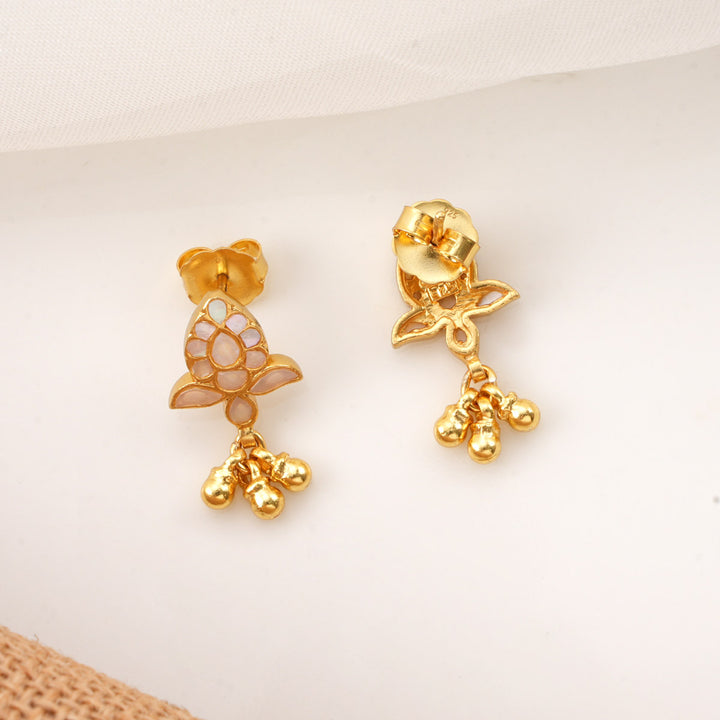 Nikila Drop Earrings