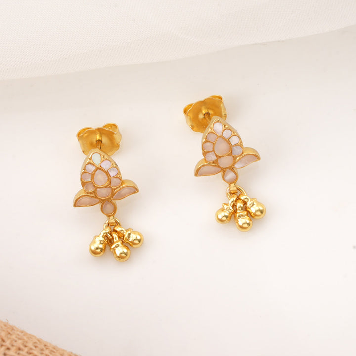 Nikila Drop Earrings