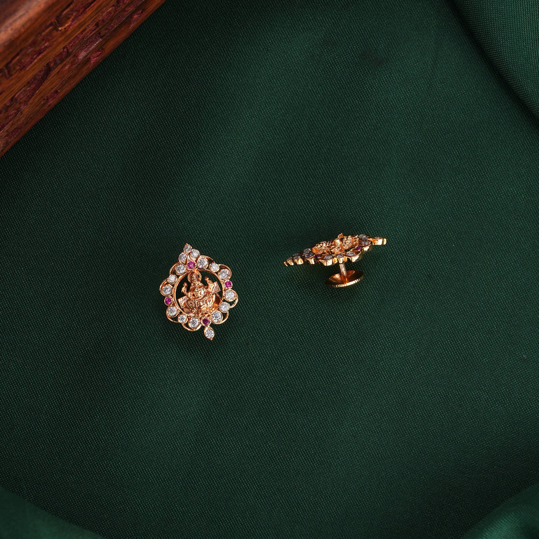 Ishira Studs