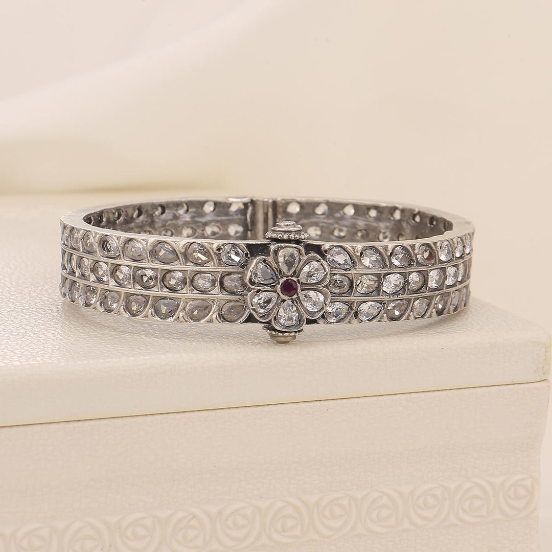 Girish Oxidised Single Bangle