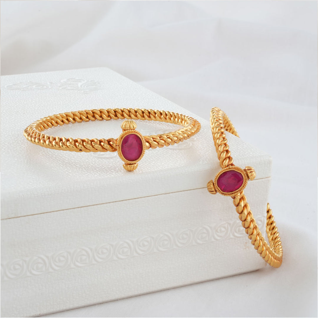 Lakshitha Stone Pair Bangle