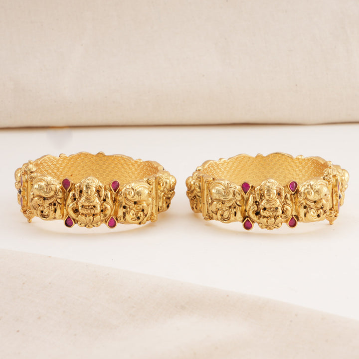 Brindha Nagas Pair Bangle