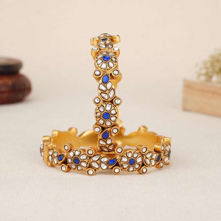 Kanshikha Kundan Pair Bangle