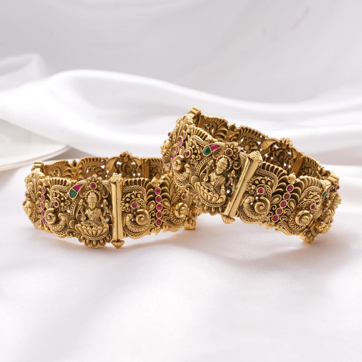 Amazing Nagas Pair Bangle