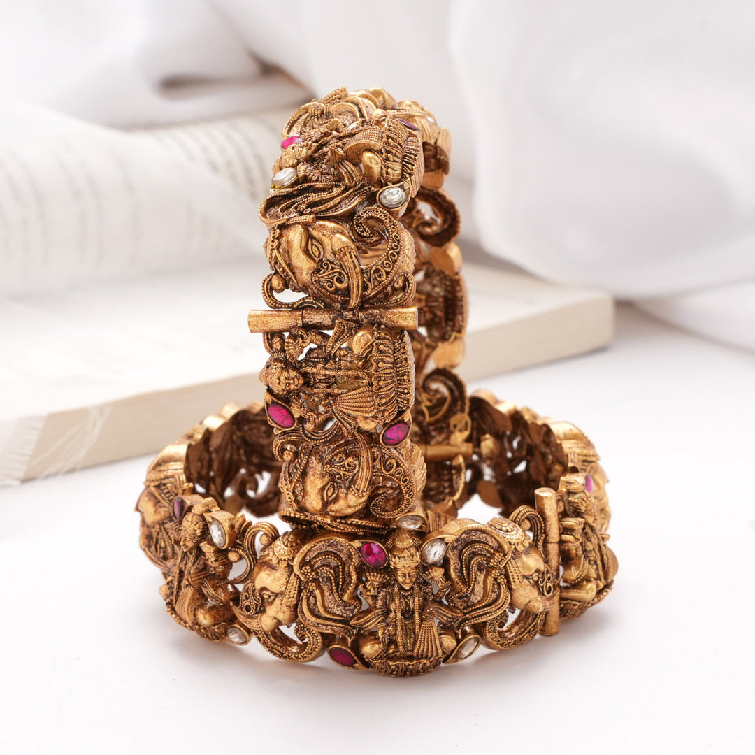 Anushika Nagas Pair Bangle