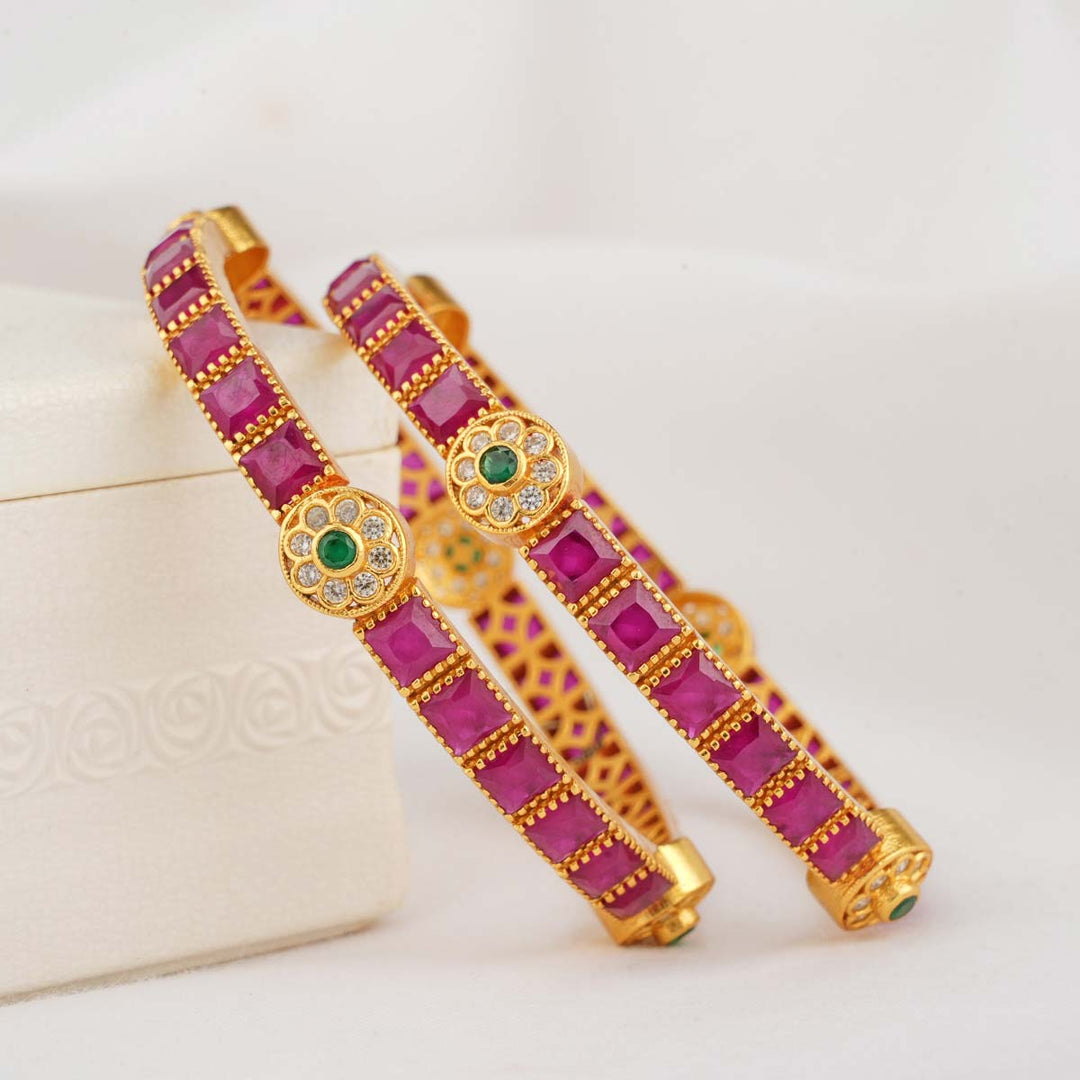 Prinisha Stone Pair Bangles