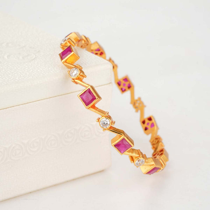 Shaithanya Stone Single Bangle