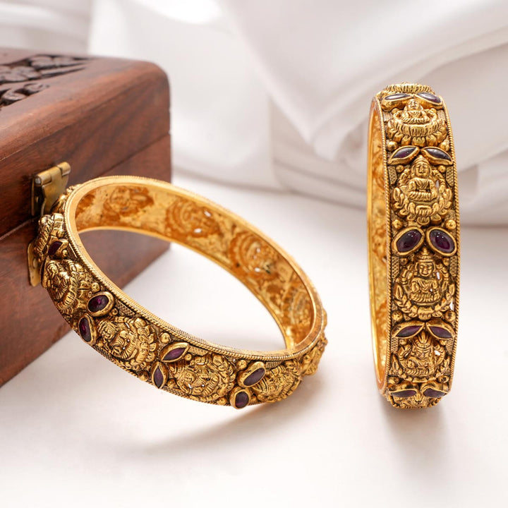 Shanvika Nagas Pair Bangle