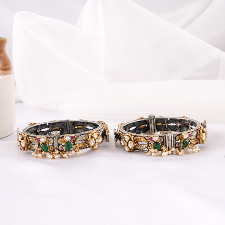 Encraved Floral Pair Bangle