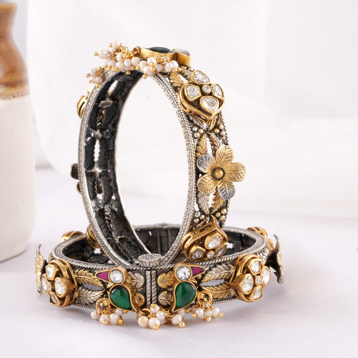 Encraved Floral Pair Bangle