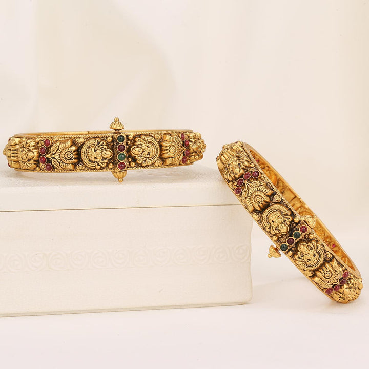 Dhashvanthi Nagas Pair Bangle