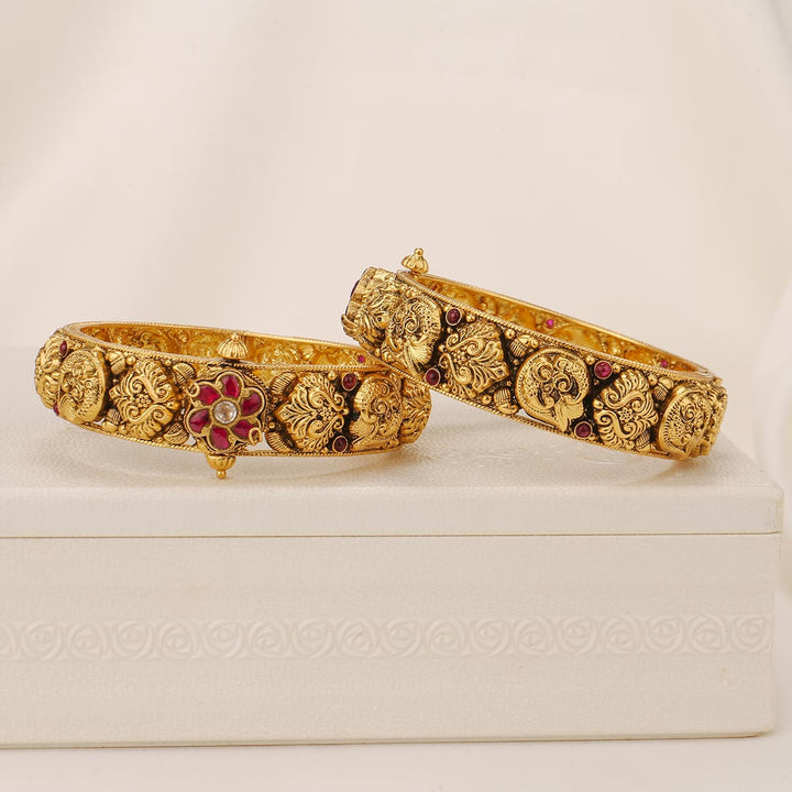 Nirvika Nagas Pair Bangle