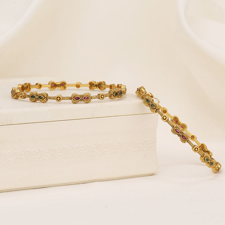 Ashvika Nagas Pair Bangle