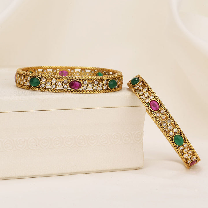 Haniya Nagas Pair Bangle