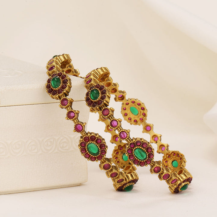 Urvika Nagas Pair Bangle