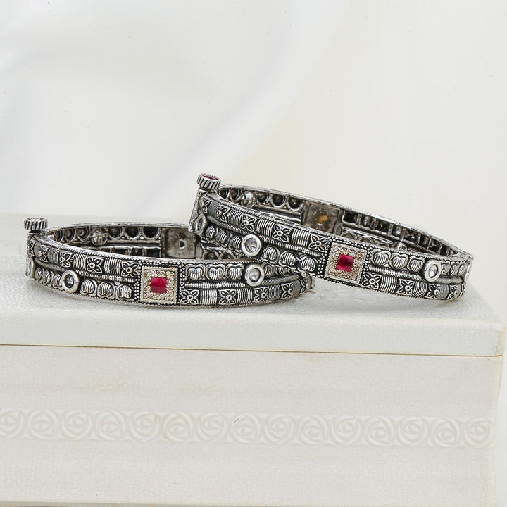 Pragyasri Oxidised Pair Bangles