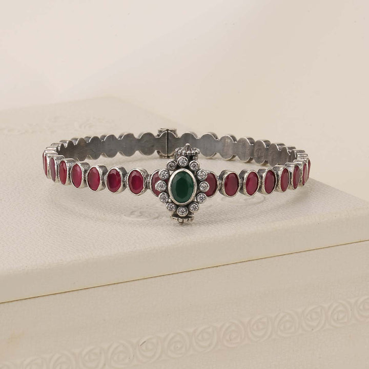 Nilanikha Single Bangle