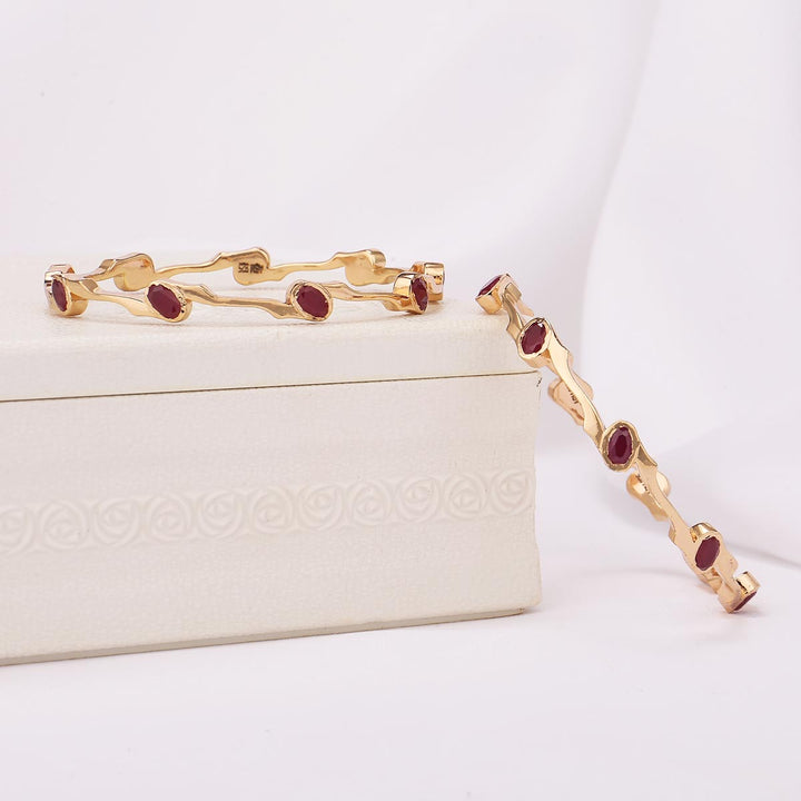 Aadhira Stone Pair Bangle