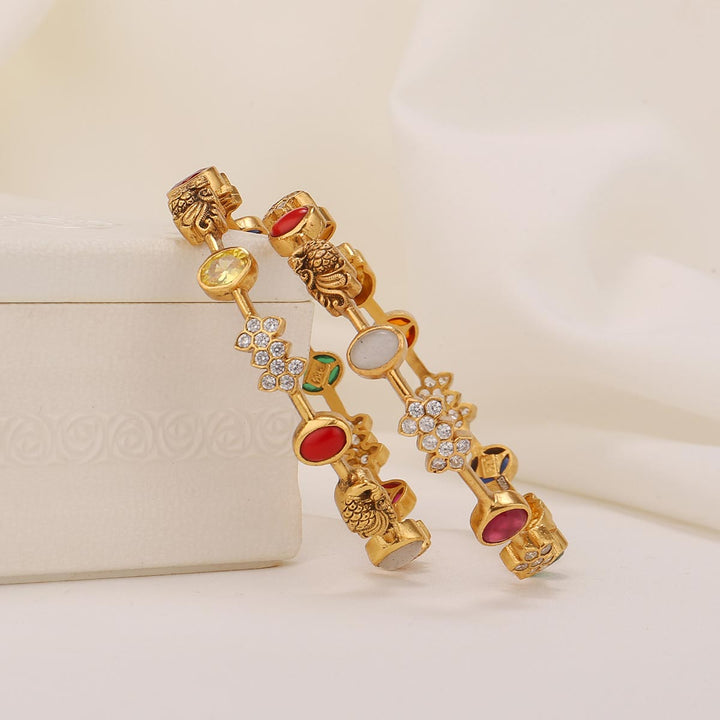 Nainikha Stone Pair Bangles