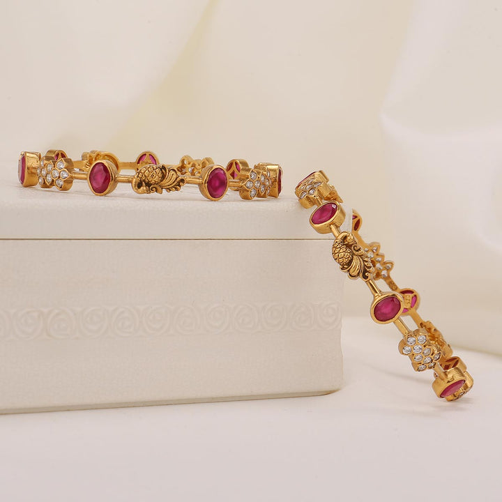 Chic & Trendy Stone Pair Bangles