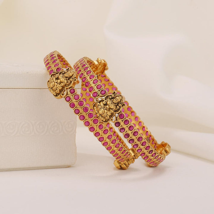 Grandeur Nagas Pair Bangle