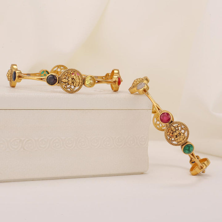Yasvika Nagas Pair Bangle