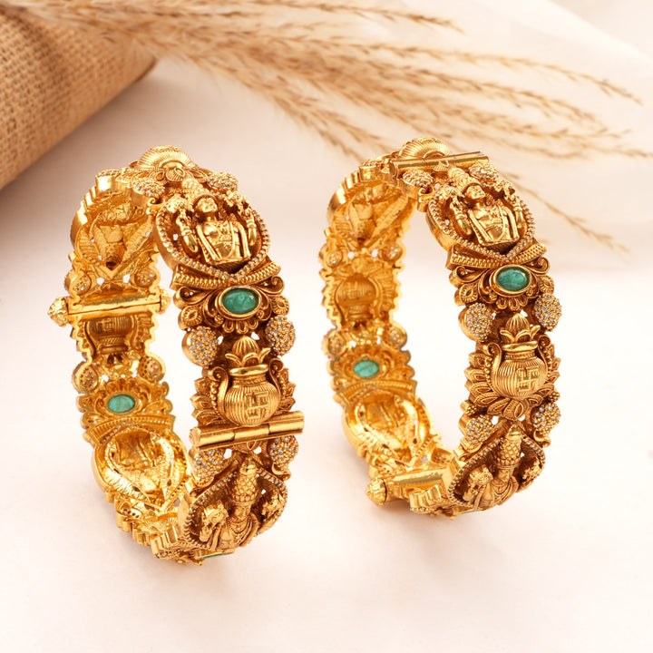 Divine Glow Nagas Pair Bangle