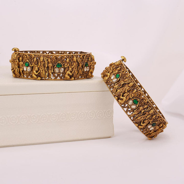 Ishitha Nagas Pair Bangle