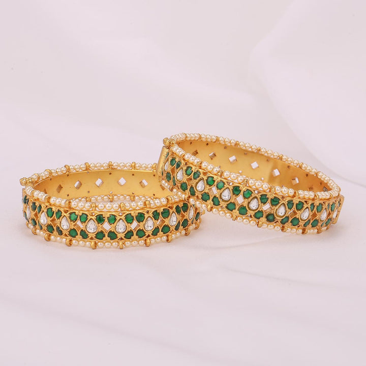 Niarika Kundan Pair Bangle