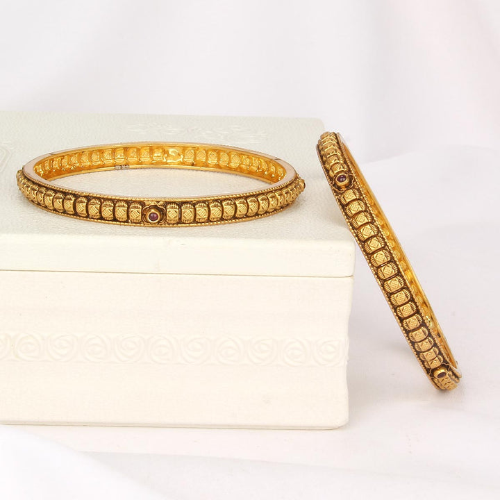 Majestic Nagas Pair Bangle