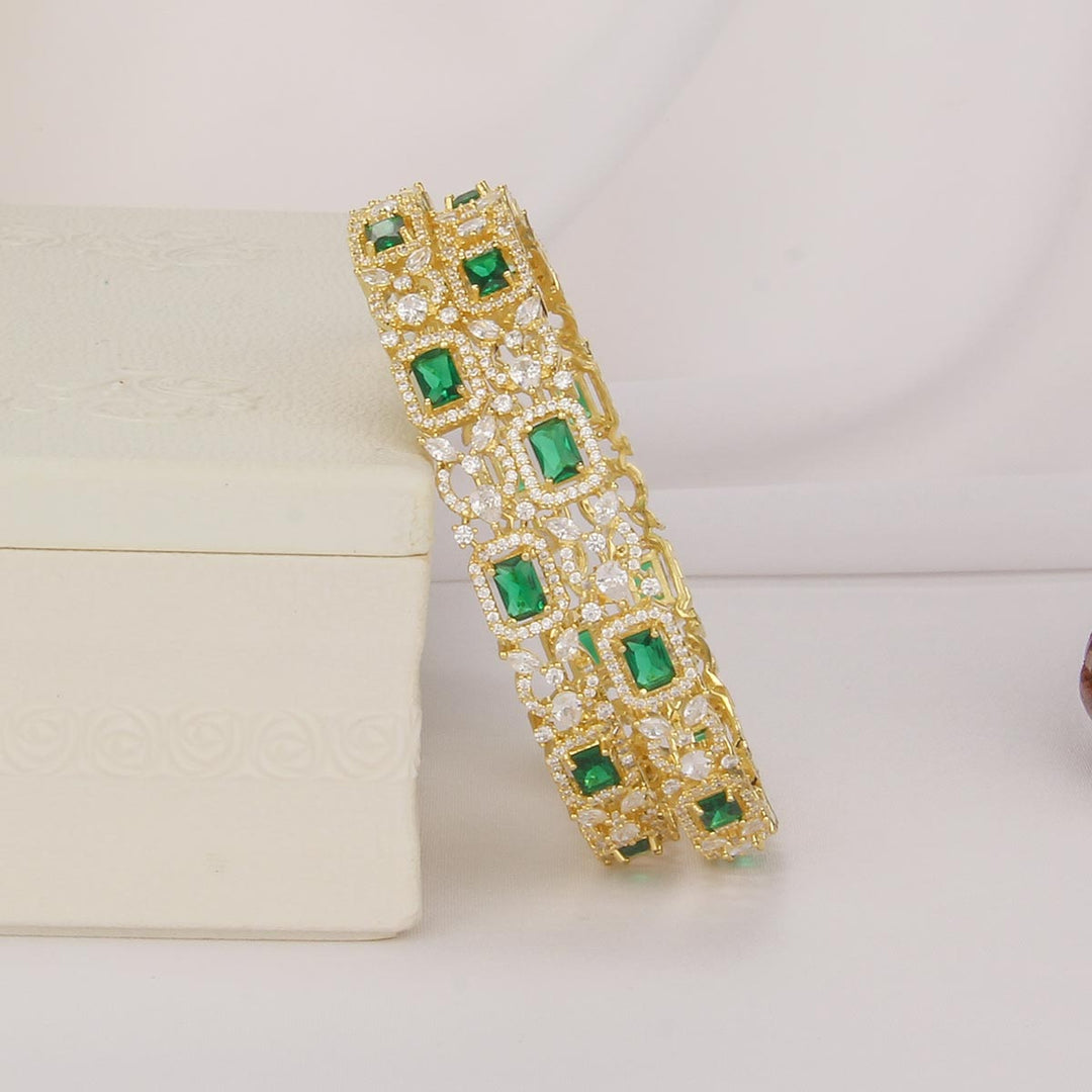 Vitheesha Stone Pair Bangle