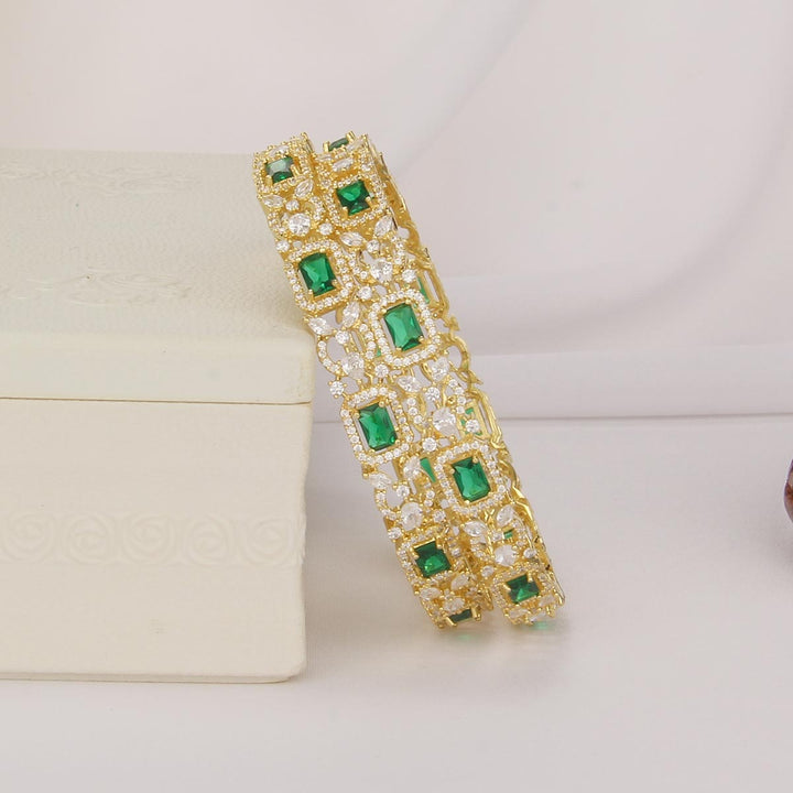 Vitheesha Stone Pair Bangle