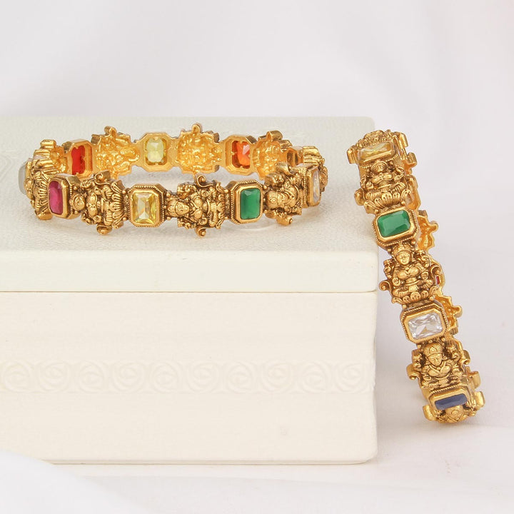 Traditional Luxe Nagas Pair Bangle